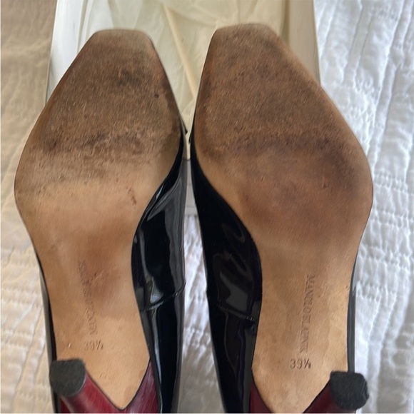 Manolo Blahnik, Buta Patent Navy, Size 9 1/2 (39 1/2), red heel and red stitch - Picture 4 of 8